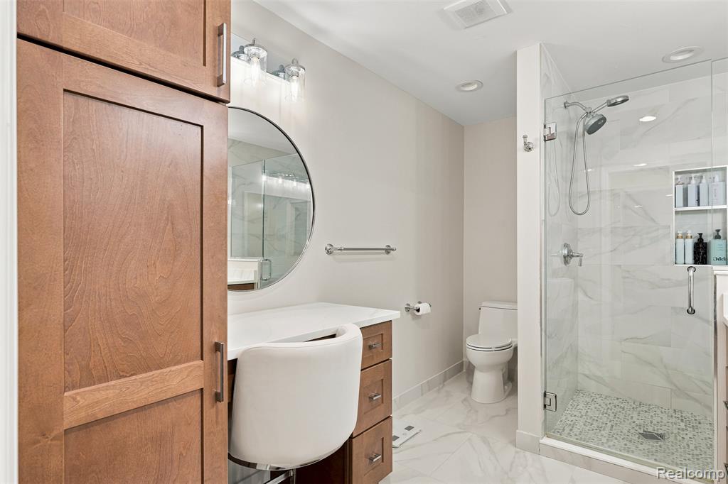 6012 Danbury Court, West Bloomfield, MI — Photo 38