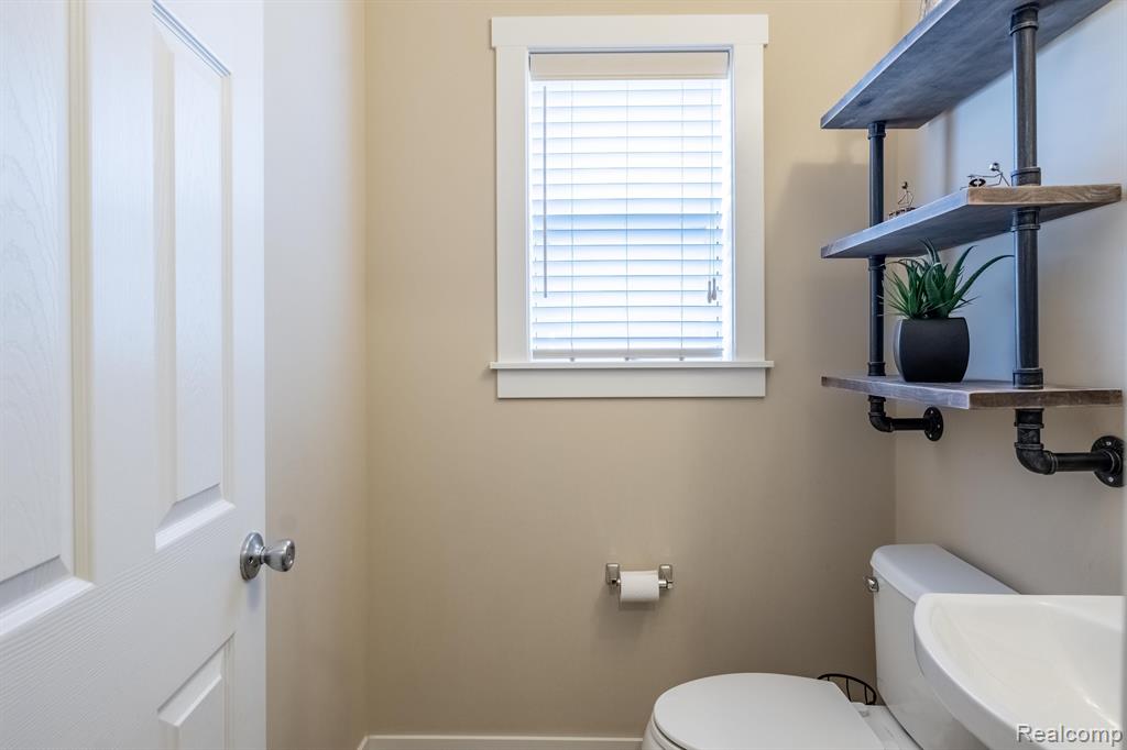 9595 NEUMANN Circle, Ypsilanti, MI 48197 — Photo 24