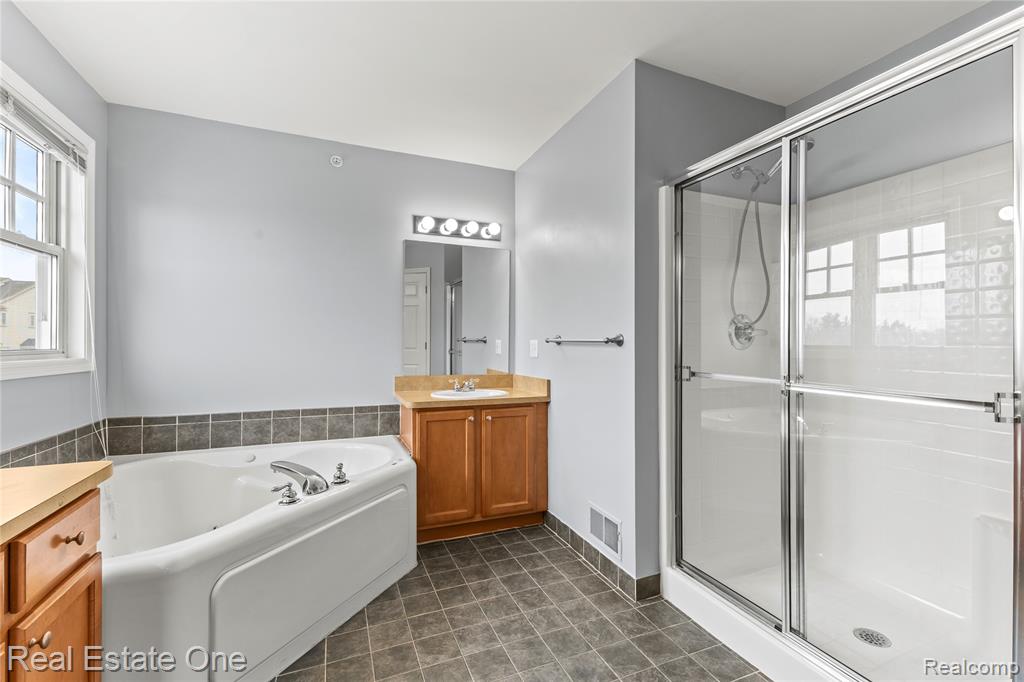 3939 Forester Boulevard, Auburn Hills, MI 48326 — Photo 25