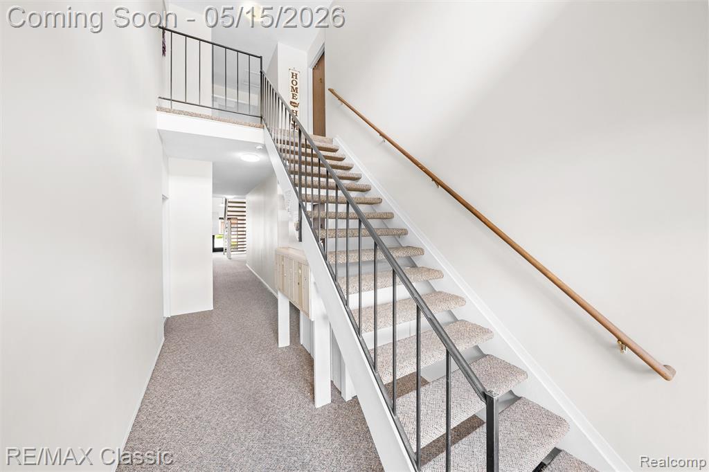7362 Manor Circle, 203, Westland, MI — Photo 3