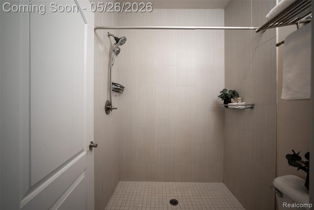 42384 Gateway Dr, Plymouth, MI 48170 — Photo 13
