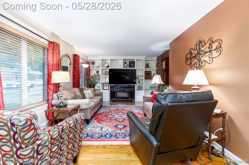 430 N Batchewana Street, Clawson, MI — Photo 10
