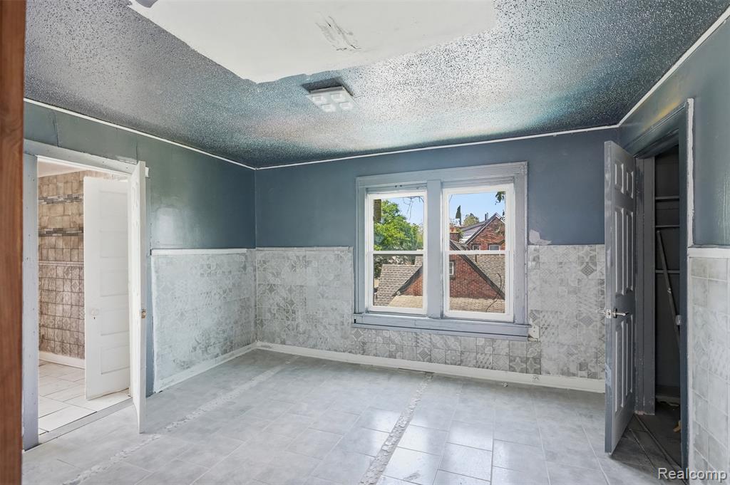 9388 Ward Street, Detroit, MI 48228 — Photo 16