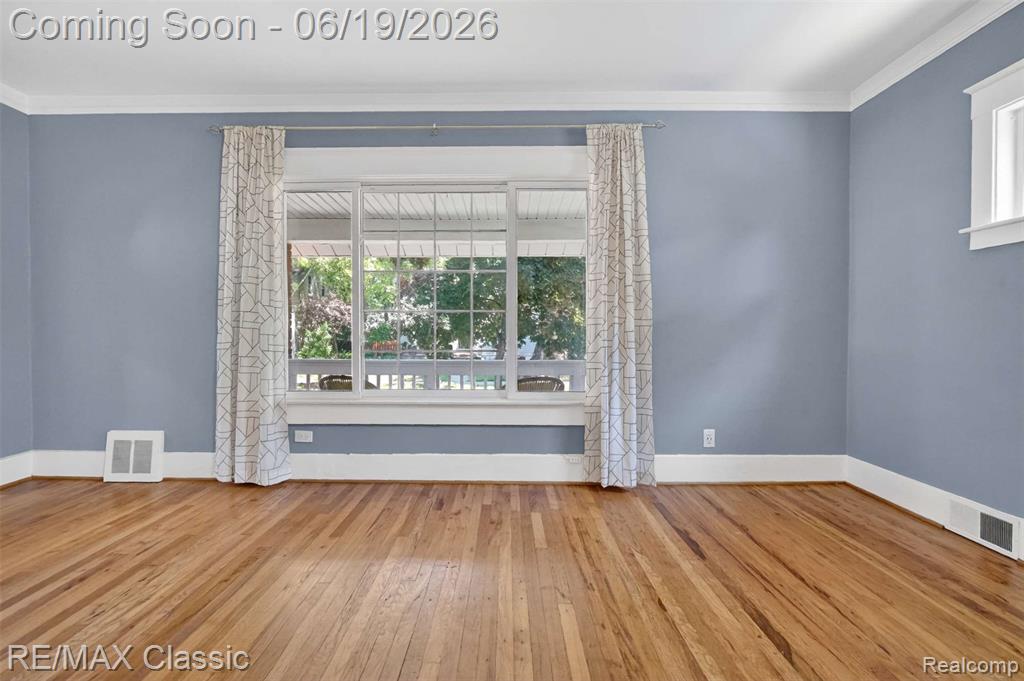 561 W Saratoga Street, Ferndale, MI 48220 — Photo 11