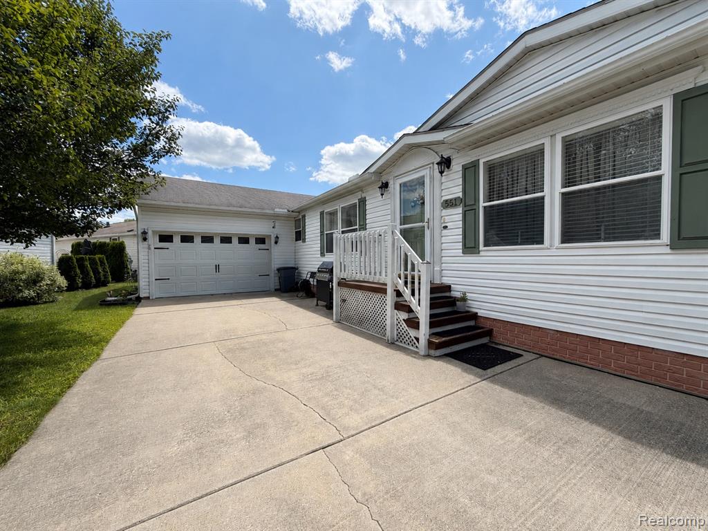 551 Twin Lakes Drive, MI — Photo 4