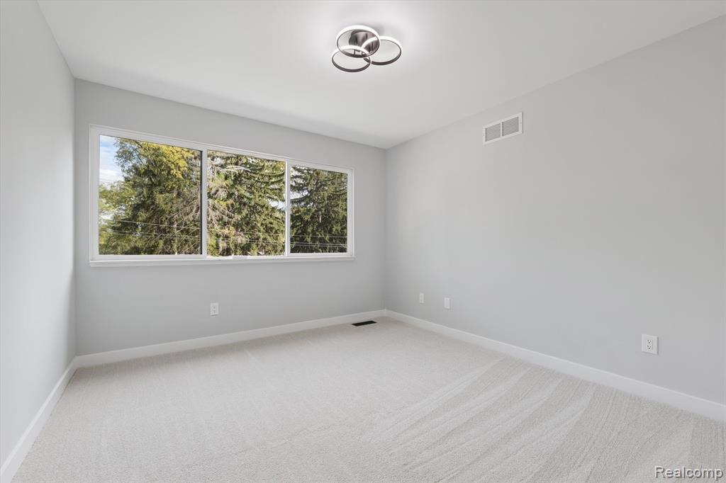 3668 Bayou Drive, West Bloomfield, MI 48323 — Photo 15