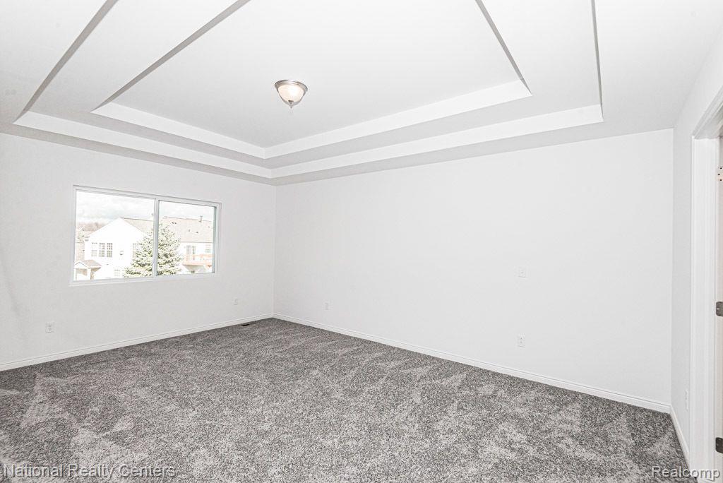 10475 Valley Drive, Goodrich Vlg, MI — Photo 12