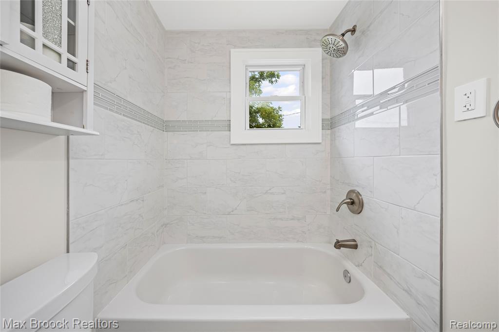 967 Ann Street, Birmingham, MI 48009 — Photo 42