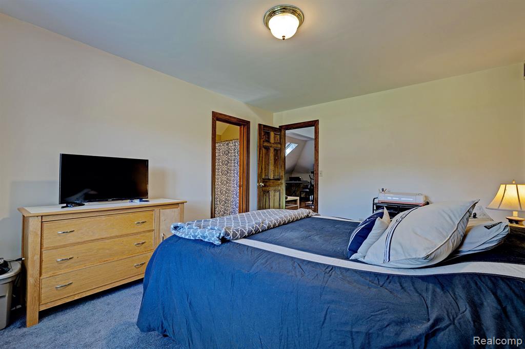 900 ROLLING PINES Drive, Ortonville, MI 48462 — Photo 41