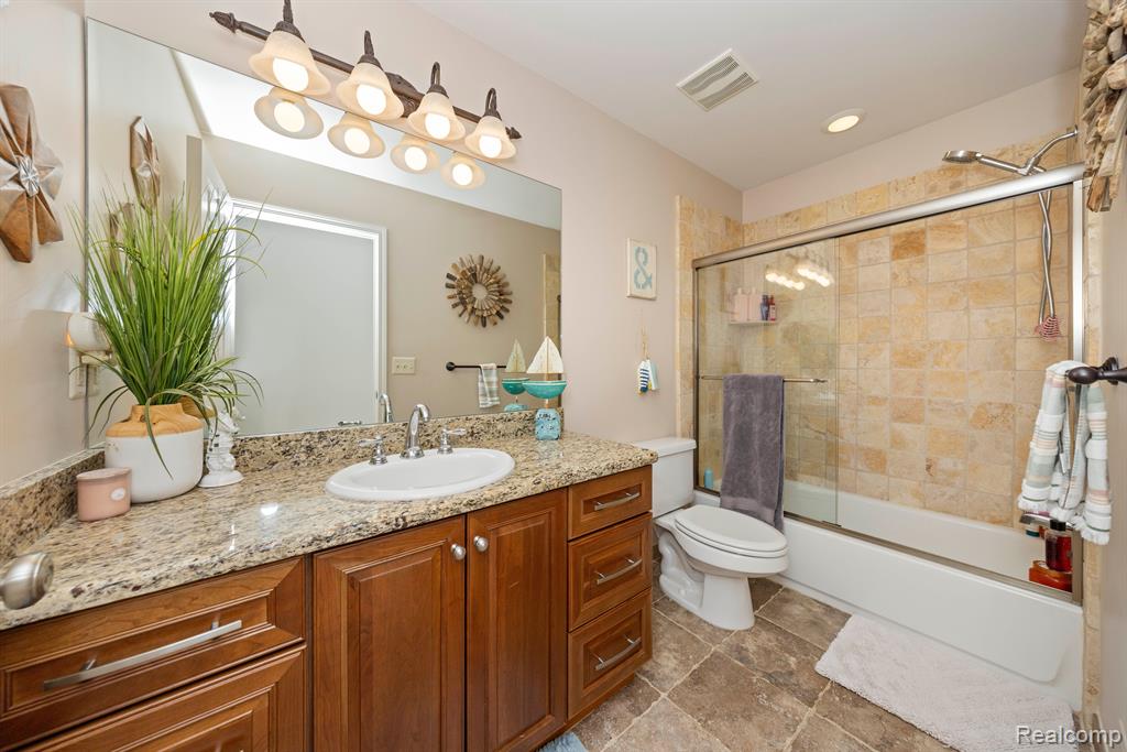 4275 CREEDMORE Street, Commerce Twp, MI 48382 — Photo 24