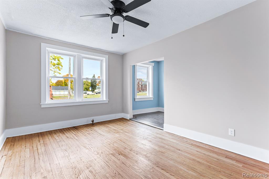 3550 Montclair Street, Detroit, MI 48214 — Photo 25