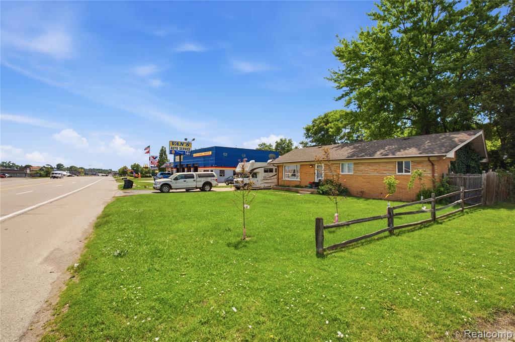 117 N Groesbeck Highway, Mount Clemens, MI 48043 — Photo 5