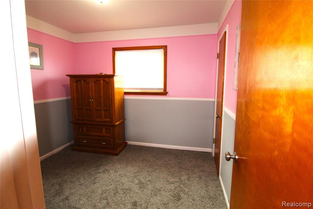 32474 Leona Street, Garden City, MI — Photo 13
