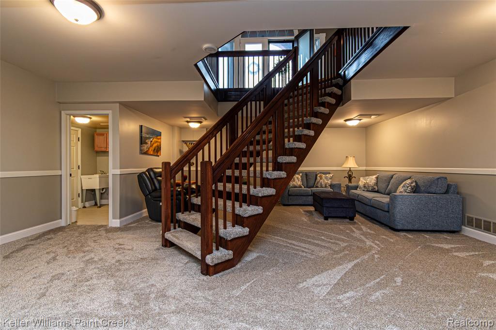 4998 Menominee Lane, Clarkston, MI 48348 — Photo 53