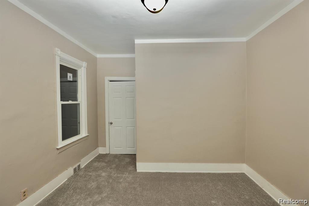 3044 Hanley Street, Hamtramck, MI 48212 — Photo 8