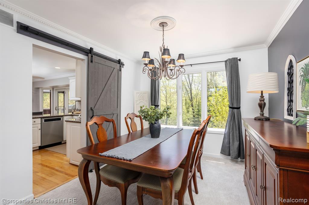 45571 IRVINE Drive, Novi, MI — Photo 10