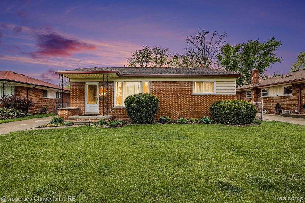8458 FRANCINE Street, Warren, MI 48093 — front exterior