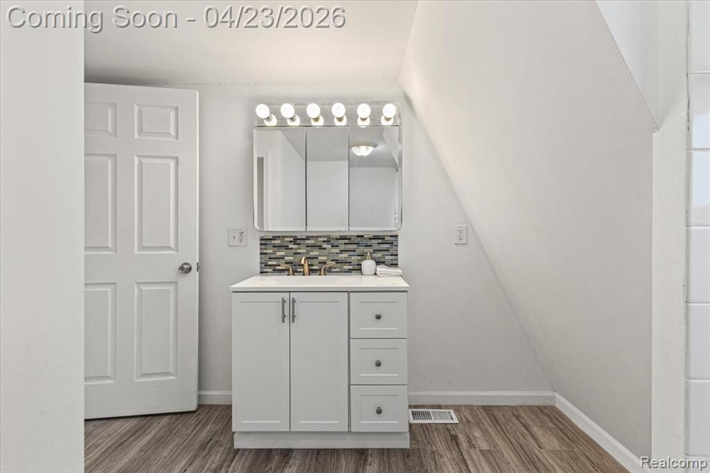 47339 Jefferson Avenue, Chesterfield, MI 48047 — Photo 36