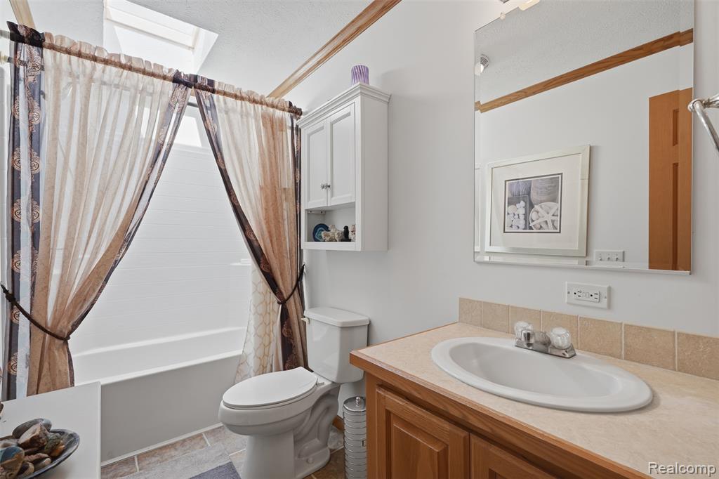 11979 Cedarbrook Drive, South Lyon, MI 48178 — Photo 17
