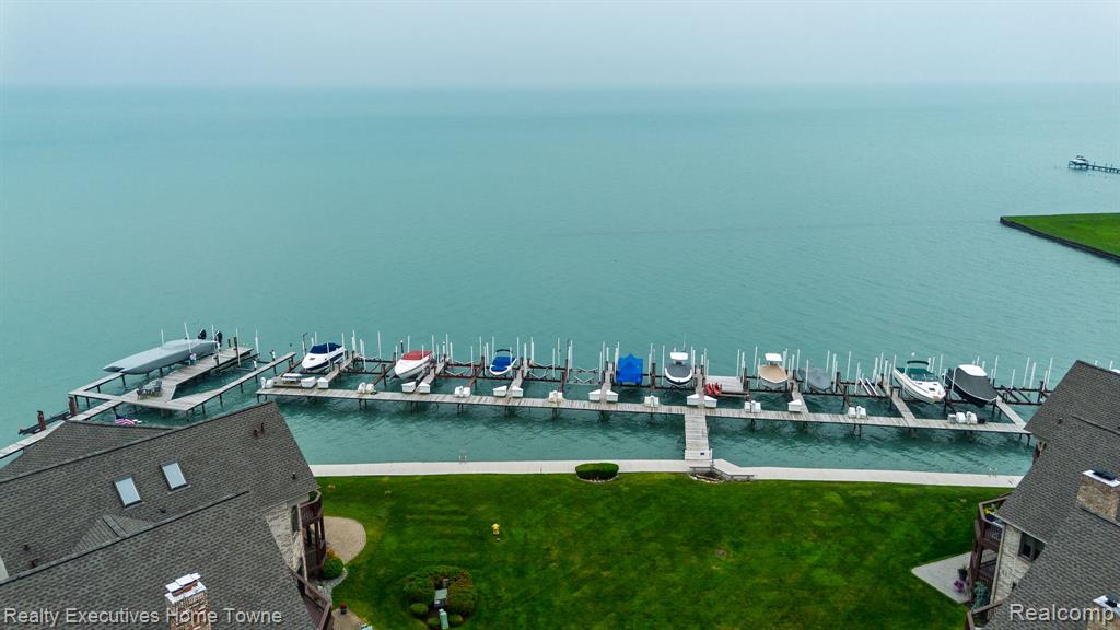 50731 Harbour View Drive N, 26, New Baltimore, MI 48047 — Photo 9