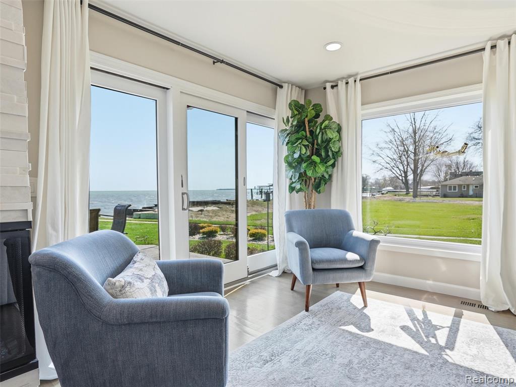 102 Lac Sainte Claire Drive, Saint Clair Shores, MI 48082 — Photo 16