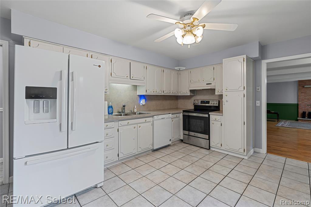 445 Bellewood Drive, Flushing, MI 48433 — Photo 5