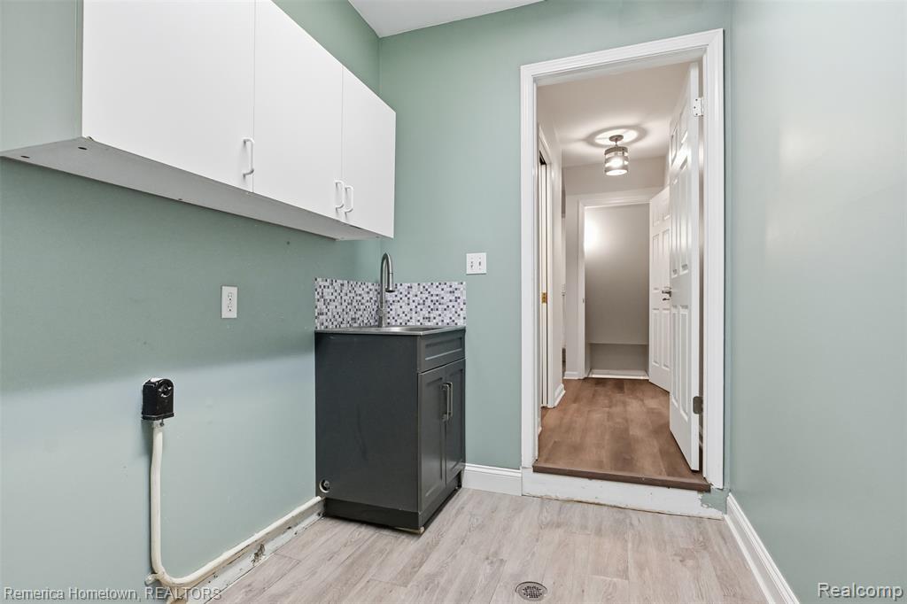 9801 Tennyson Drive, Plymouth, MI 48170 — Photo 32