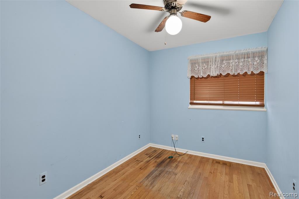 8360 Arlis Street, Commerce Twp, MI 48382 — Photo 35