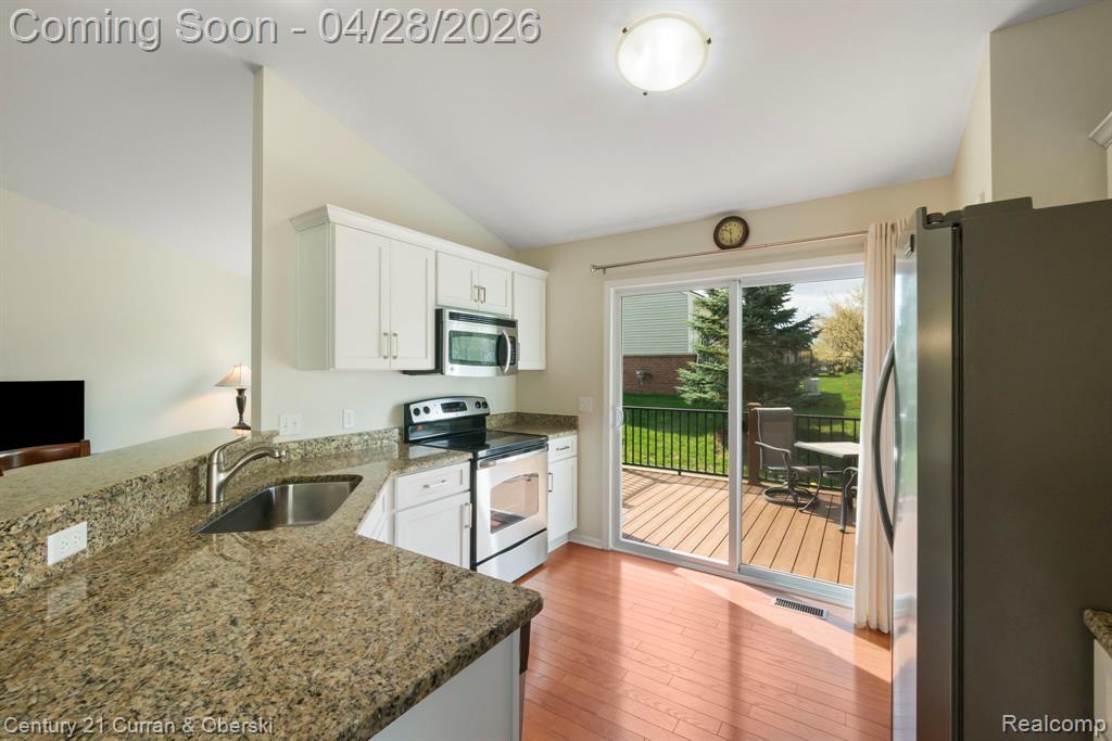 1091 Paddock Drive, South Lyon, MI 48178 — Photo 28
