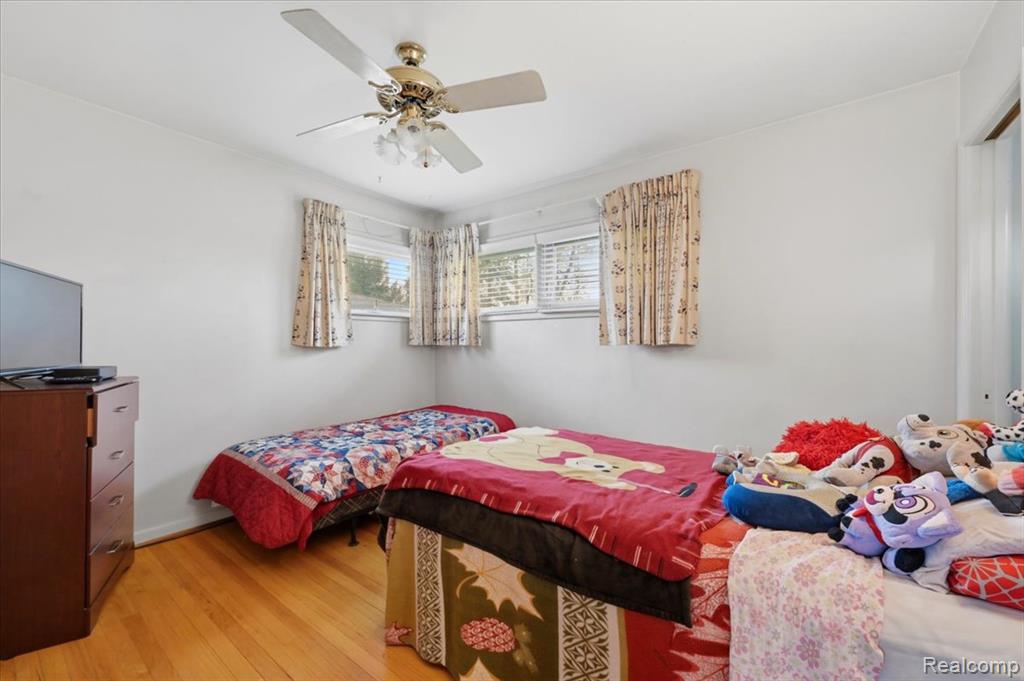7439 Carrousel Boulevard, Westland, MI — Photo 19