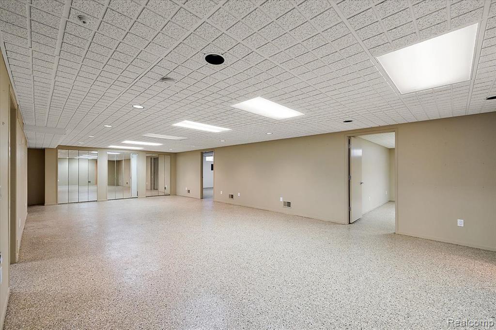 700 Lakeside Drive, Birmingham, MI 48009 — Photo 31