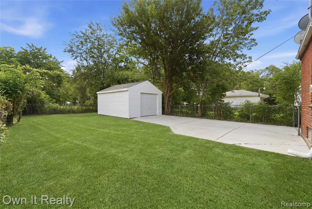 20190 Stansbury Street, Detroit, MI 48235 — Photo 27