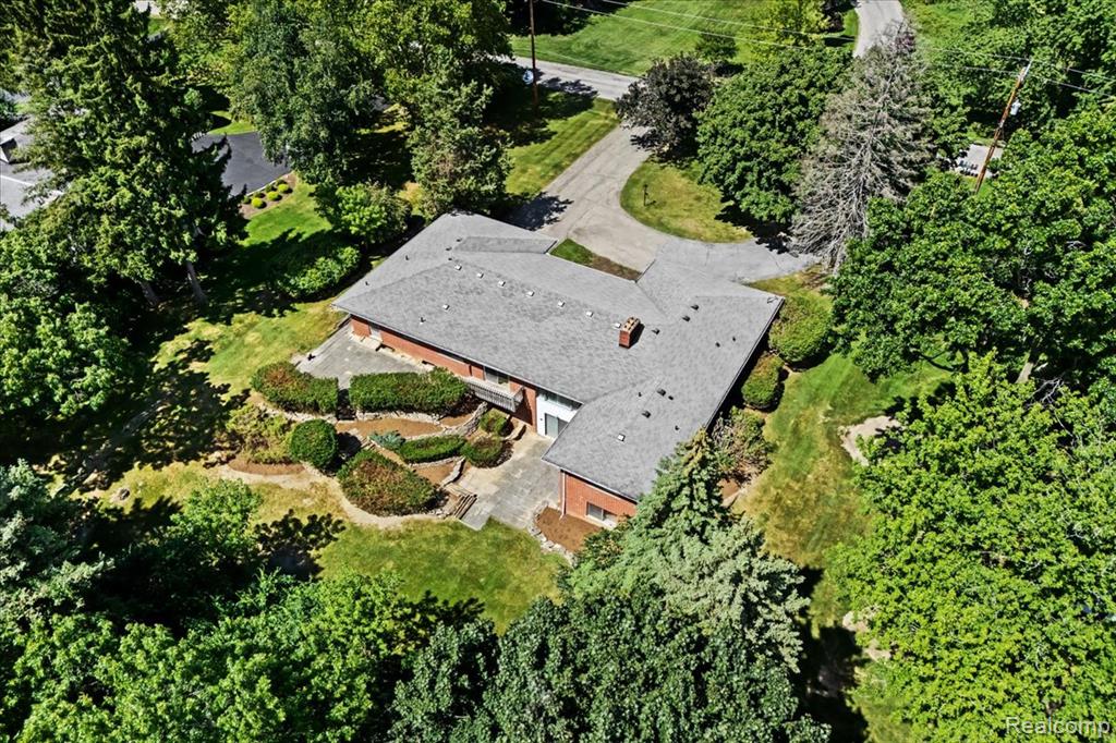 4401 Chisholm Trail Trail, Bloomfield Hills, MI 48301 — Photo 35