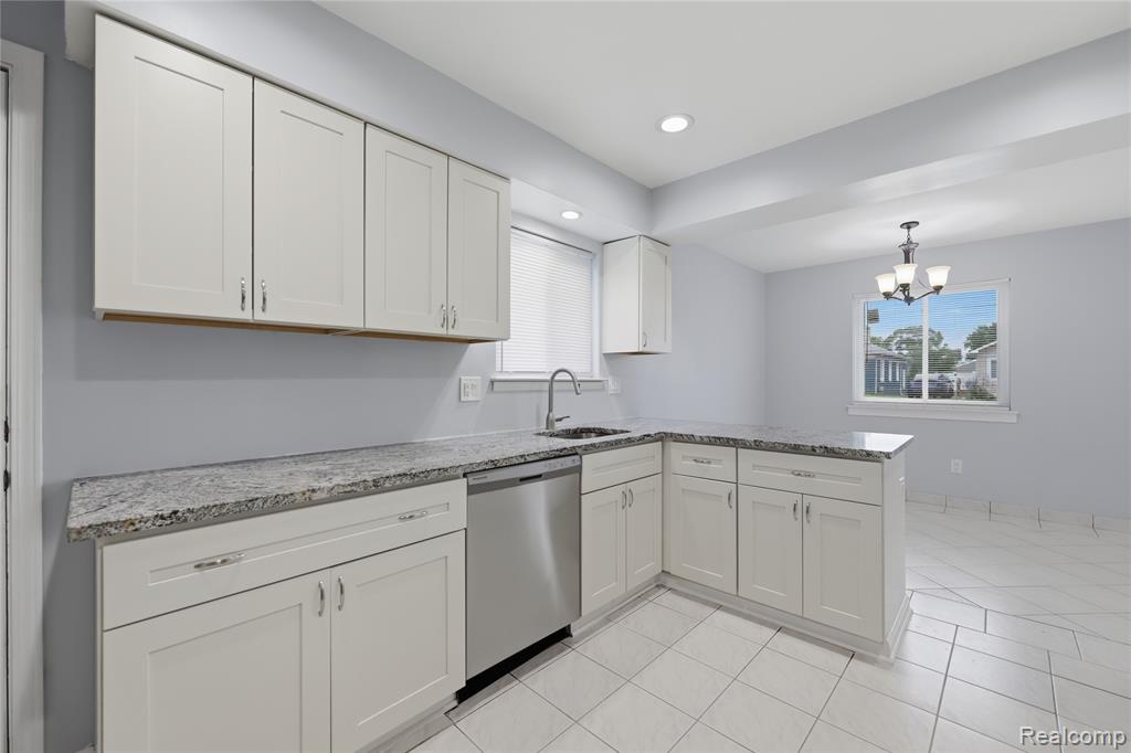 30746 Brush Street, Madison Heights, MI 48071 — Photo 8