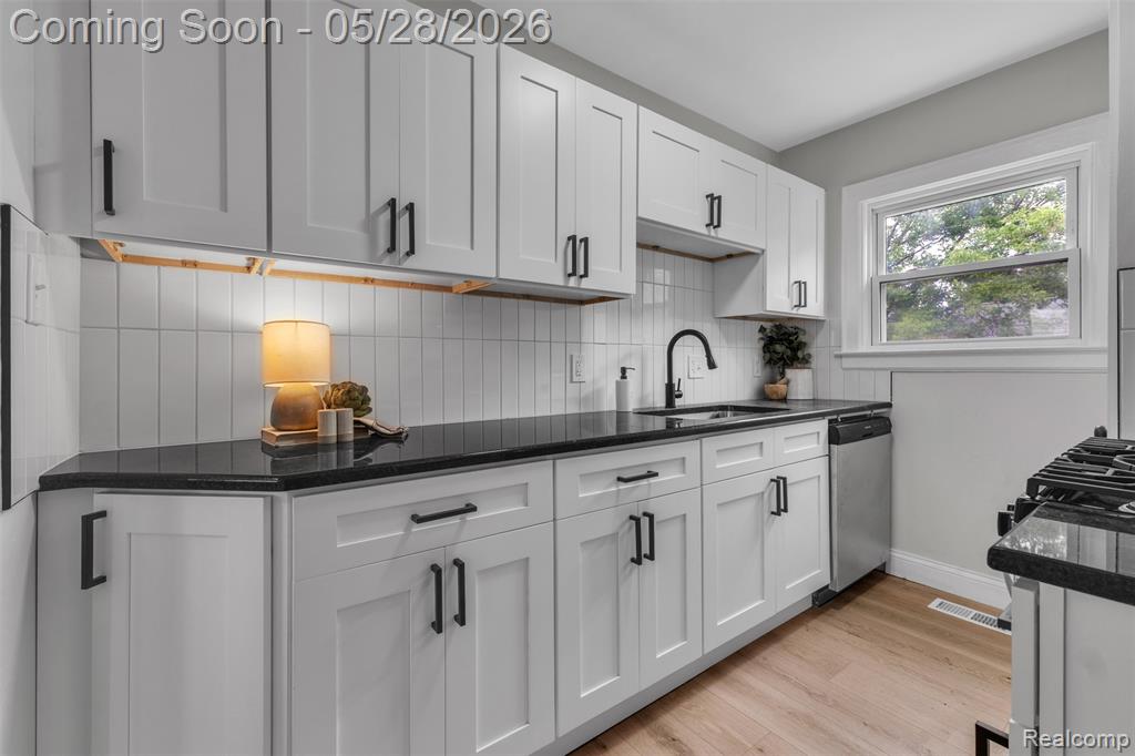 45 E Rutgers Avenue, Pontiac, MI 48340 — Photo 14