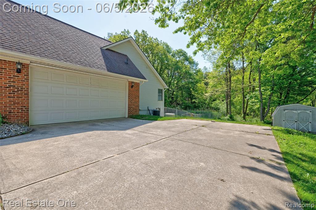 709 Bald Eagle Lake Road, Ortonville, MI 48462 — Photo 27