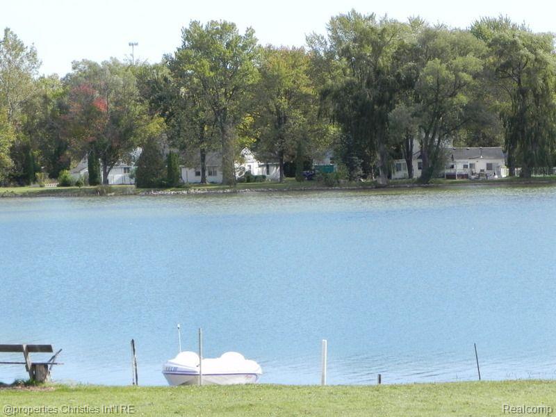 5710 OPALINE Drive, Waterford, MI 48327 — Photo 32