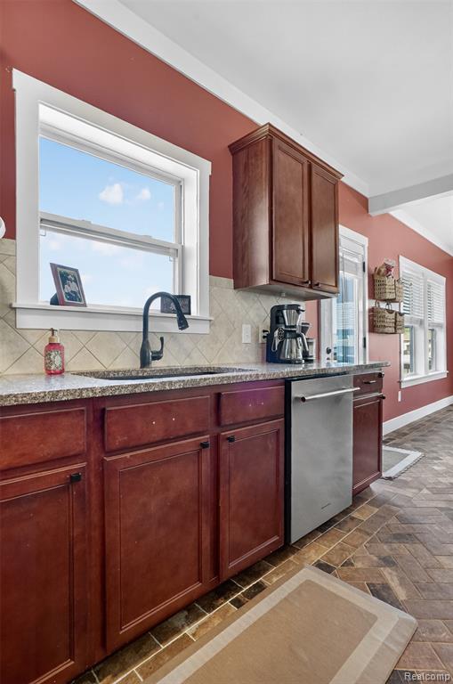 3524 Amber Oaks Drive, Howell, MI 48855 — Photo 12