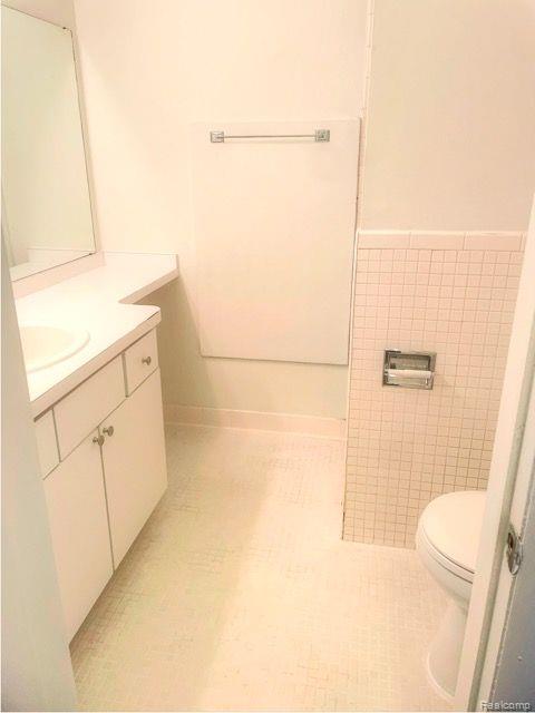 416 FOX HILLS Drive S, Bloomfield Hills, MI 48304 — Photo 24
