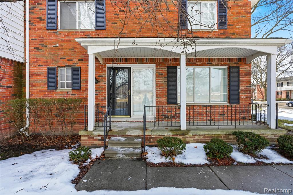 20648 Williamsburg Court, Harper Woods, MI 48225 — Photo 3