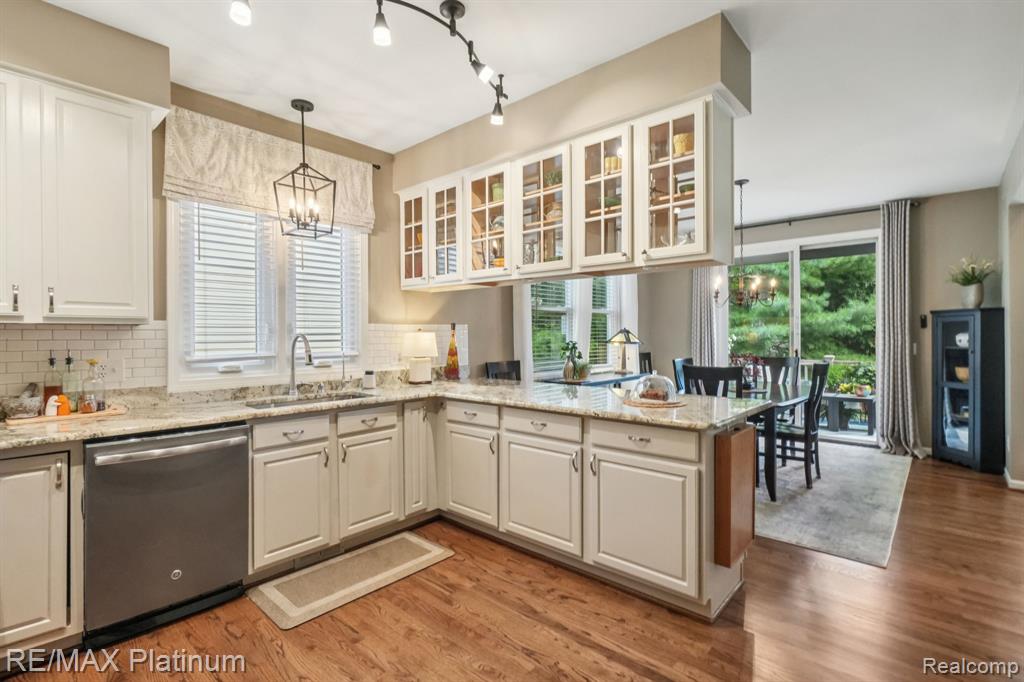 4663 Huntington Drive, Brighton, MI 48116 — Photo 11