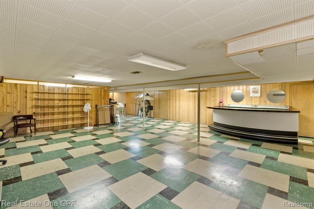60 MOORLAND Drive, Grosse Pointe Shores, MI 48236 — Photo 52