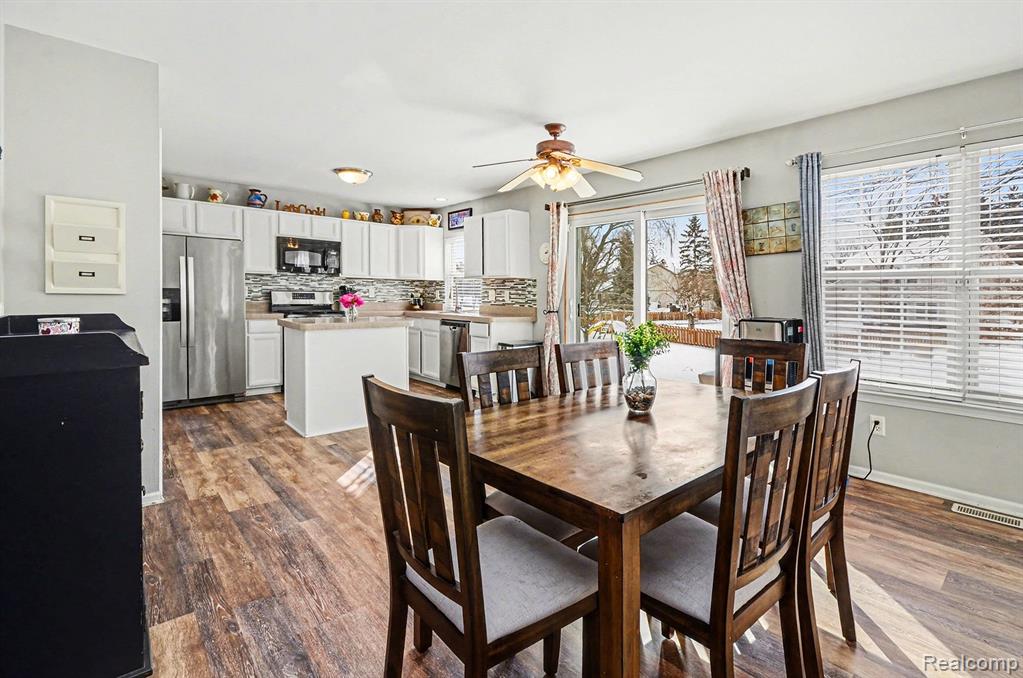 975 Oak Creek Drive, South Lyon, MI 48178 — Photo 4