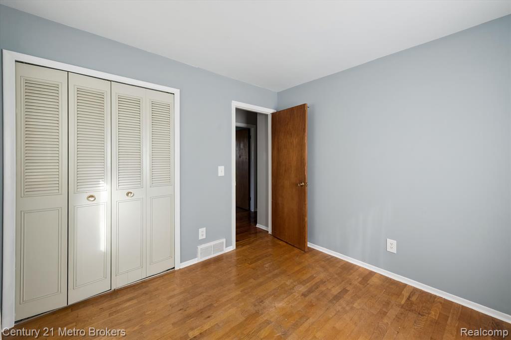 4460 Torrey Road, Flint, MI 48507 — Photo 18
