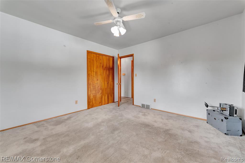 5760 Linden Drive, Dearborn Heights, MI 48127 — Photo 22