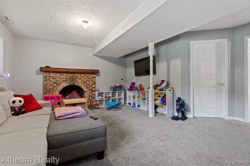 7156 Sharp Road, Swartz Creek, MI 48473 — Photo 27