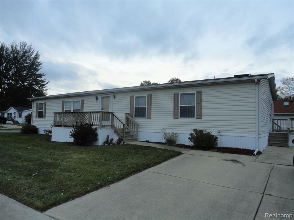 473 Fife, Temperance, MI 48182 — front exterior