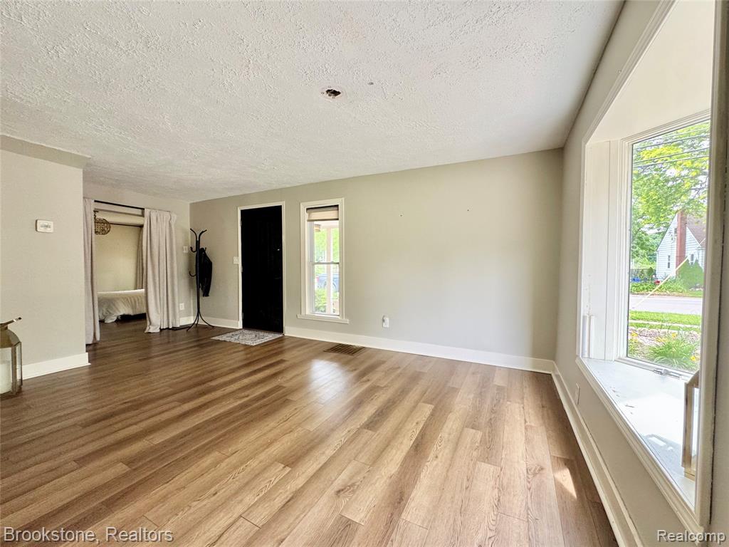 207 N Church, Ortonville, MI 48462 — Photo 13