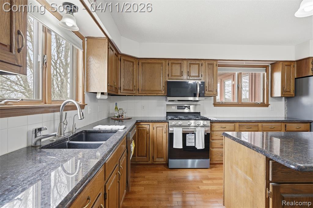 11509 Nora Drive, Fenton, MI 48430 — Photo 13