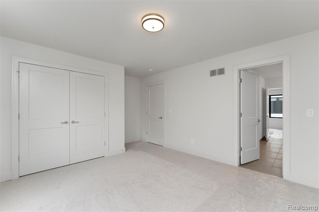 66 South Trail Court, Troy, MI 48083 — Photo 34